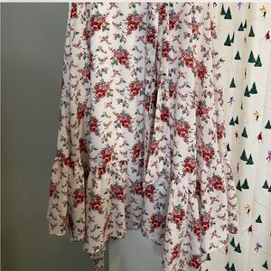 Chelsea and violet skirt size XS, stretchy. Can fit small